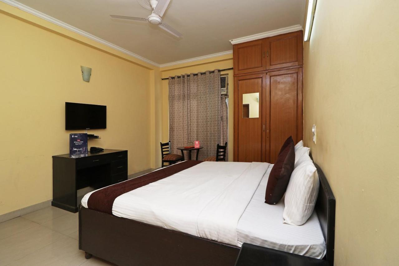 Oyo 6608 Sector 56 Otel Badshahpur Dış mekan fotoğraf